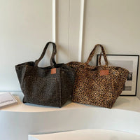BOLSO DE LONA CON ESTAMPADO DE LEOPARDO RETRO